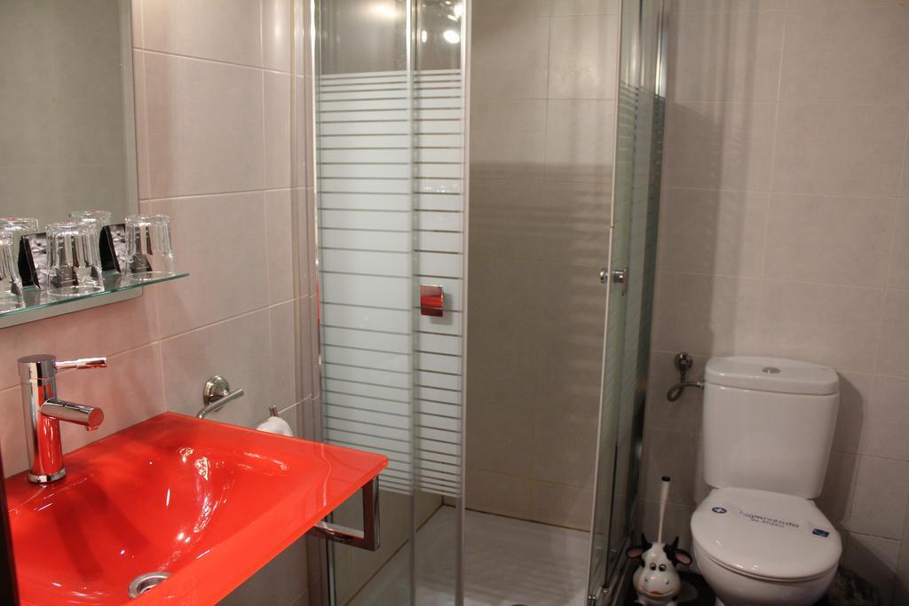 غرناطة Hostal Nuevas Naciones الغرفة الصورة