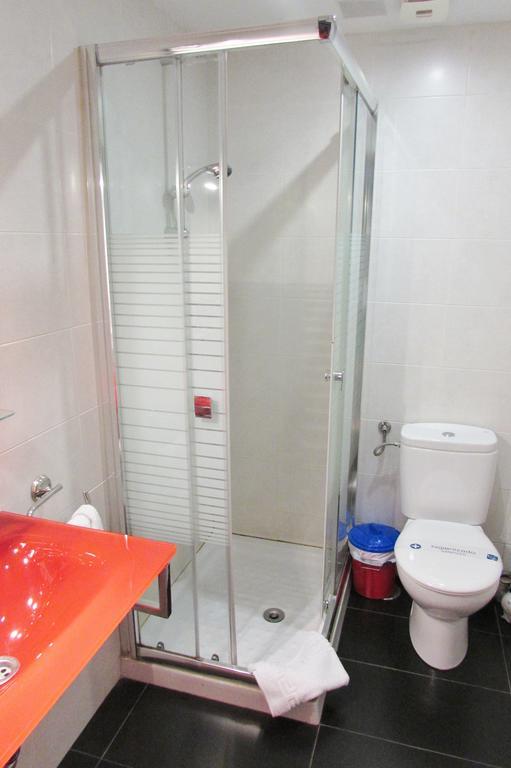 غرناطة Hostal Nuevas Naciones المظهر الخارجي الصورة
