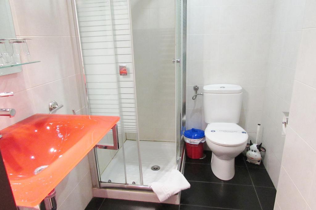 غرناطة Hostal Nuevas Naciones المظهر الخارجي الصورة