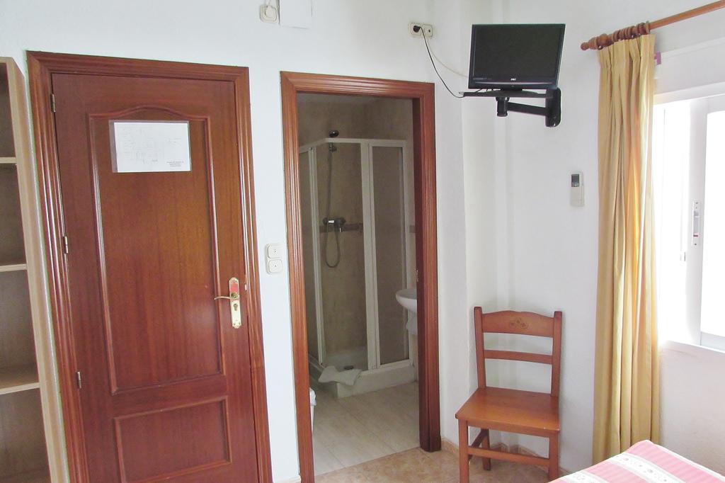 غرناطة Hostal Nuevas Naciones المظهر الخارجي الصورة