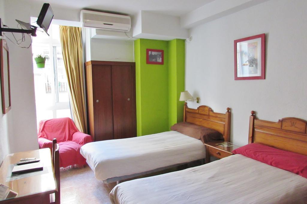 غرناطة Hostal Nuevas Naciones المظهر الخارجي الصورة