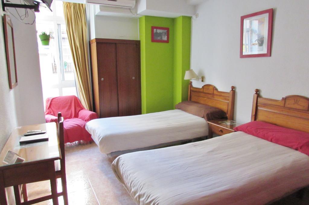 غرناطة Hostal Nuevas Naciones المظهر الخارجي الصورة